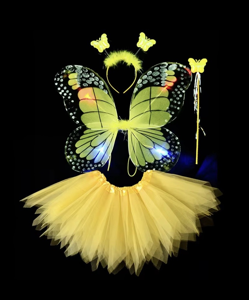 Déguisement papillon jaune, aile à LED jupette froufrou, ensemble jupette petite fille pas cher 2-6ans, facile a enfiler, costume enfant, magnifique ensemble LED, serre tête papillon, baguette, sourire, carnaval, fête école, Noel, enfant, bonheur, accessoires, costume, taille 2-6ans, fête costumée, cadeau, enfant déguisé, rêves, imagination,